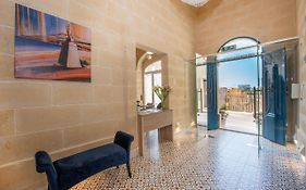 Georges Boutique Living