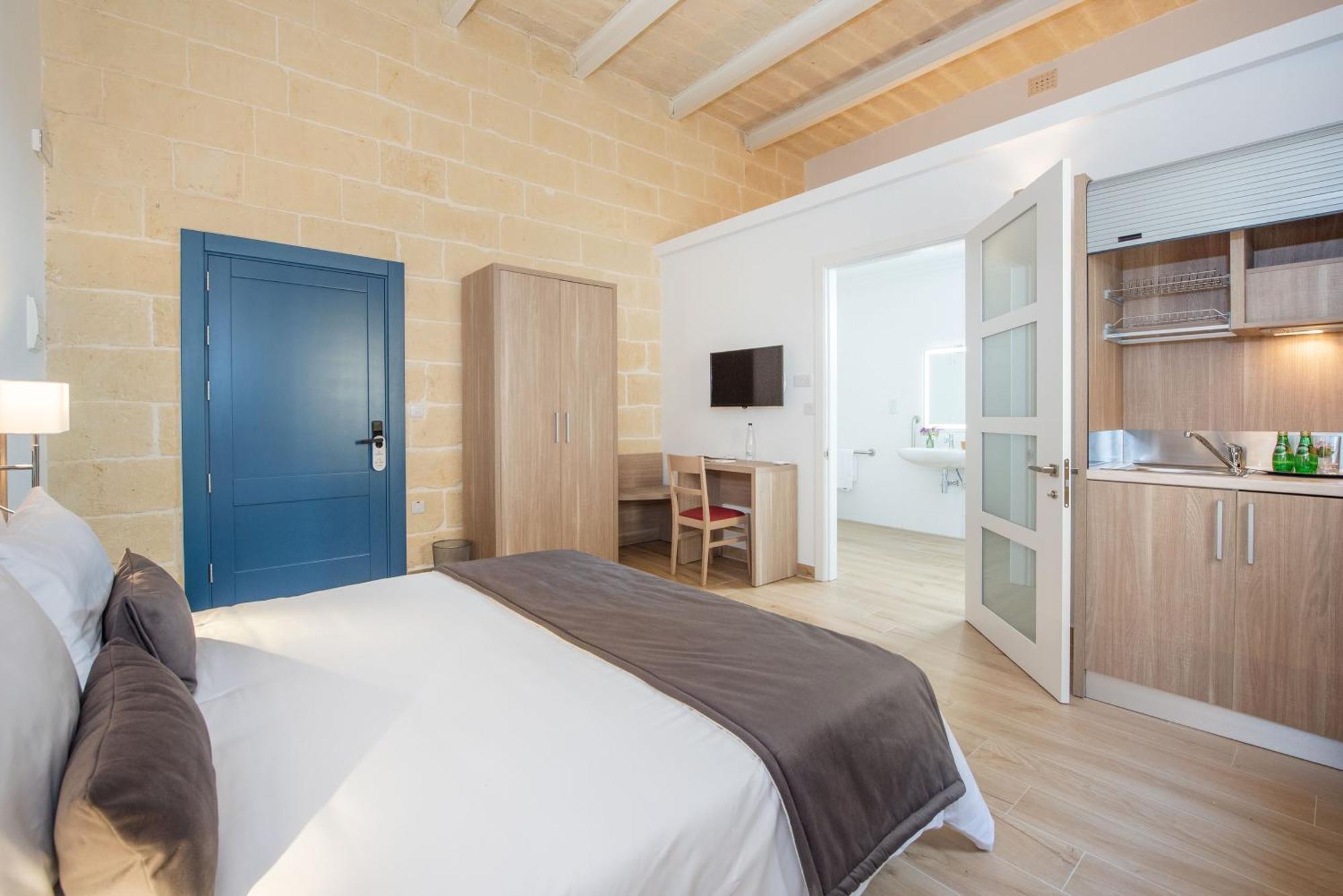 Georges Boutique Living Hotel Xaghra Exterior photo